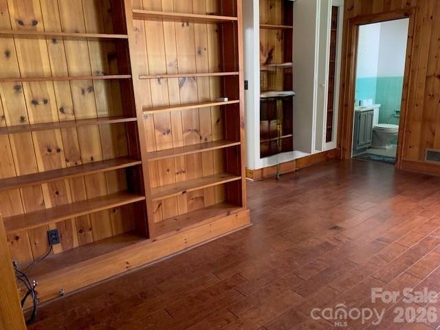 811 Hilton Street NE