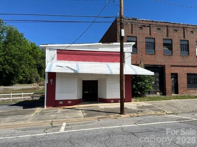 1132 West Avenue NW