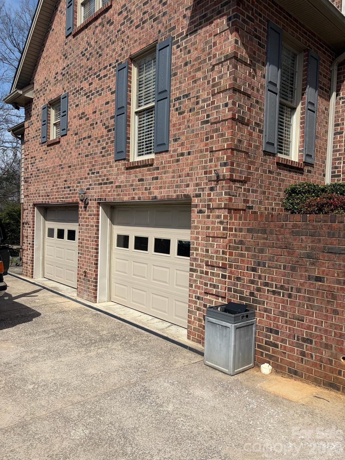 236 Robinwood Circle NE