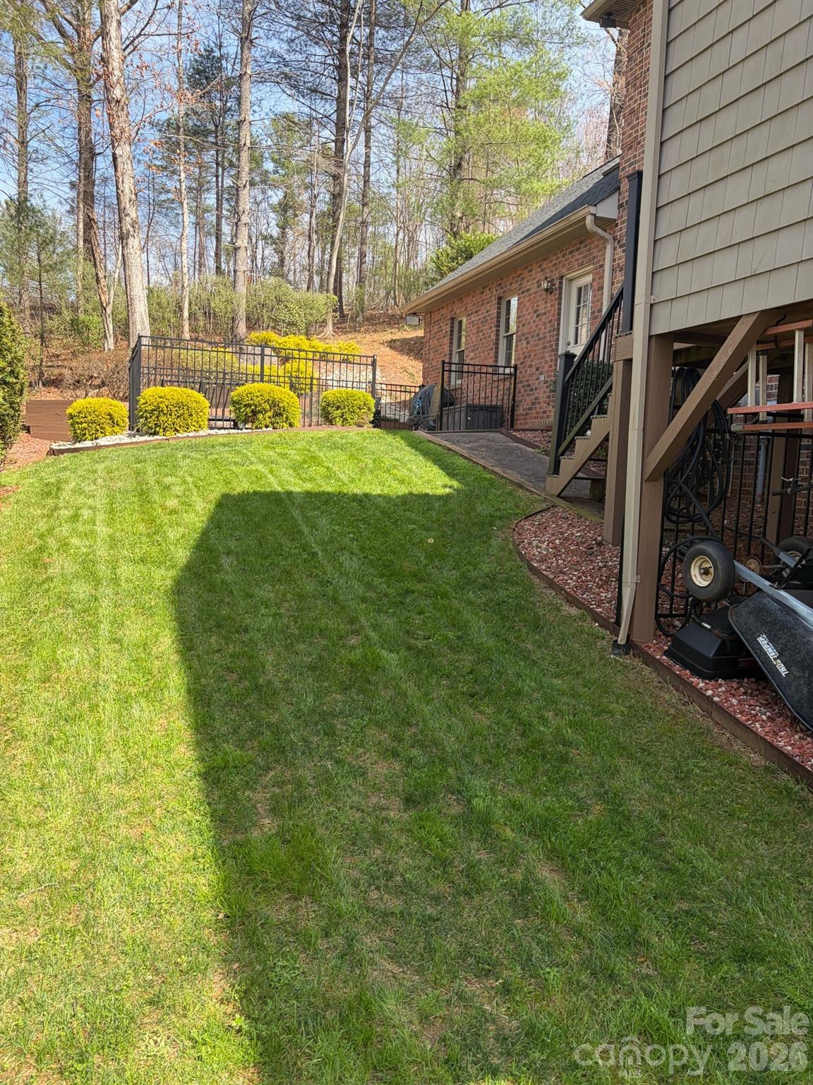236 Robinwood Circle NE