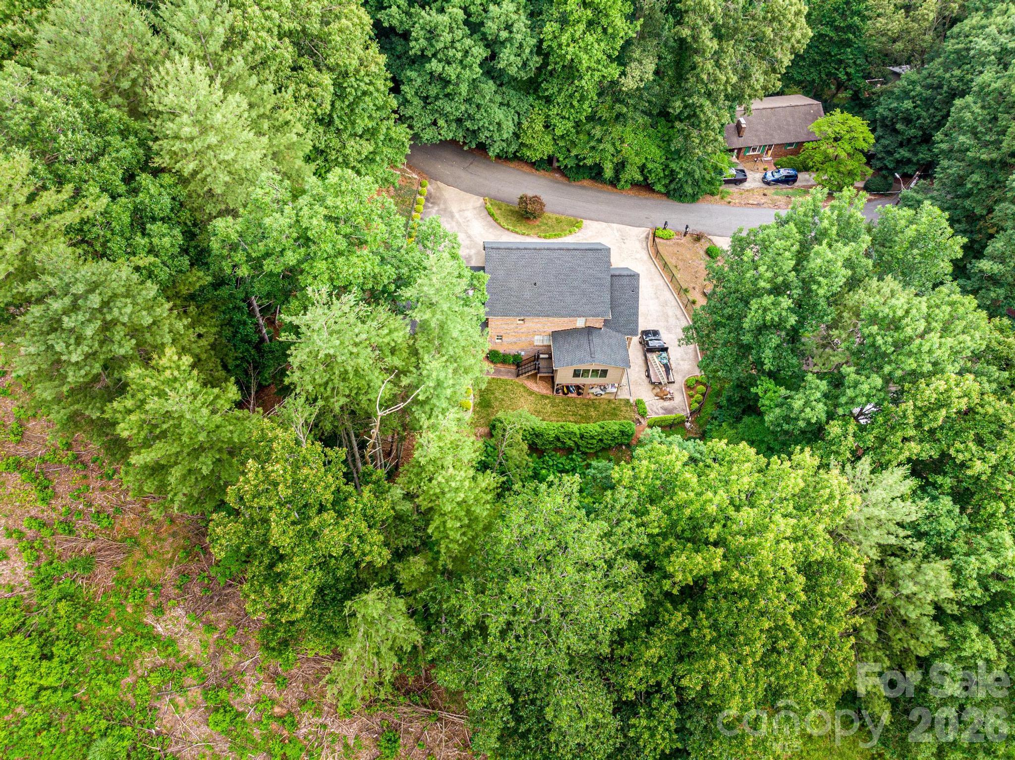 236 Robinwood Circle NE