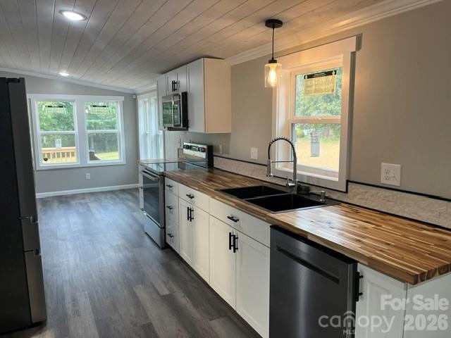 204 A L Fox Road