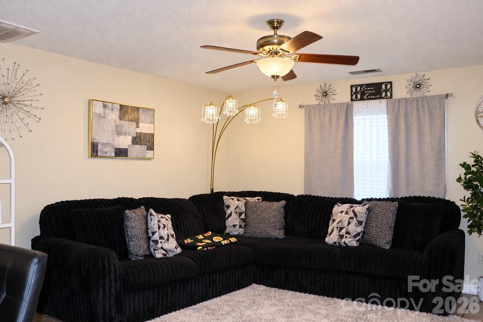102-116 King Henry Lane