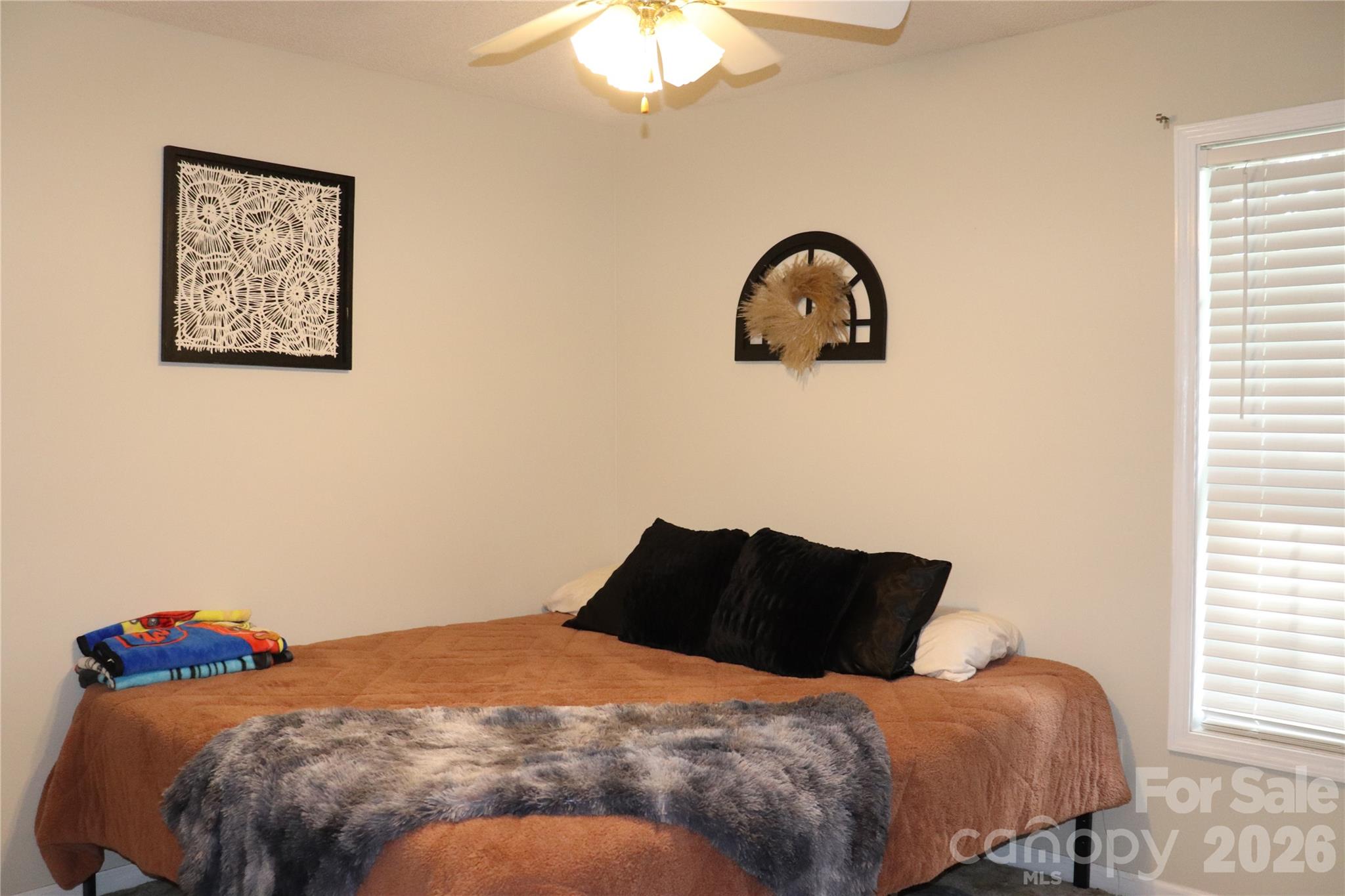102-116 King Henry Lane