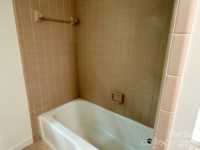 845 Cherokee Place SW