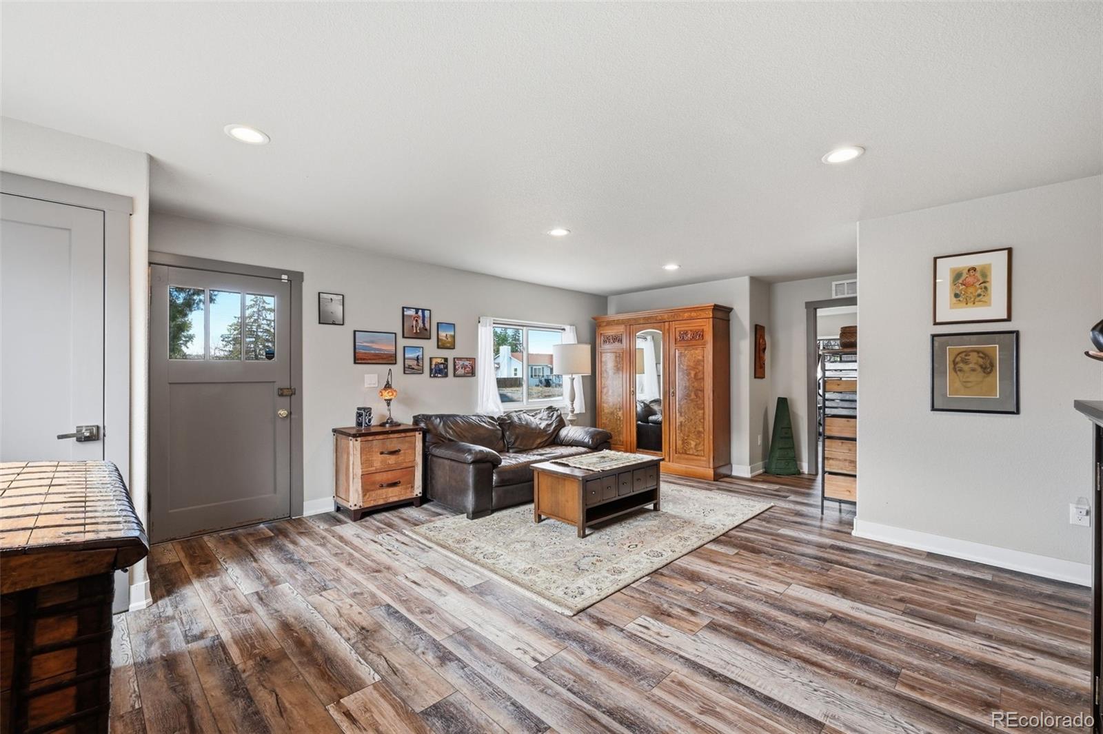 122 N Gilbert Street