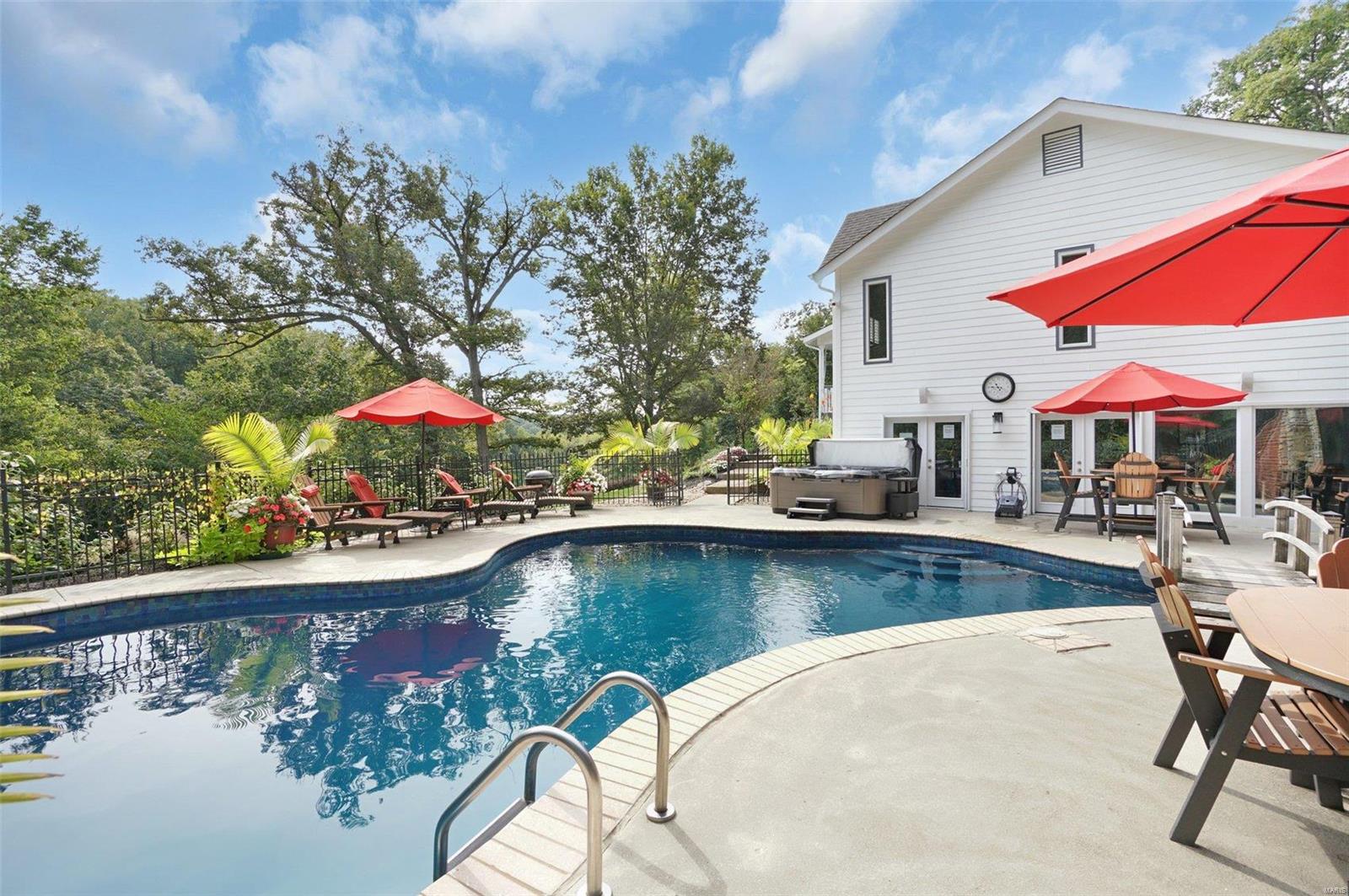 1533 Pacland Place