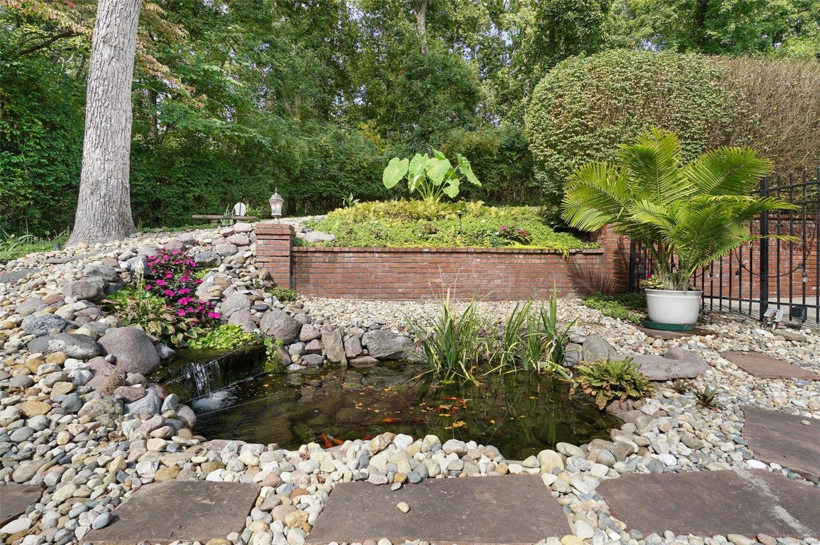 1533 Pacland Place