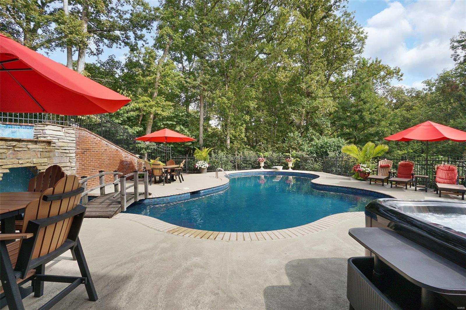 1533 Pacland Place