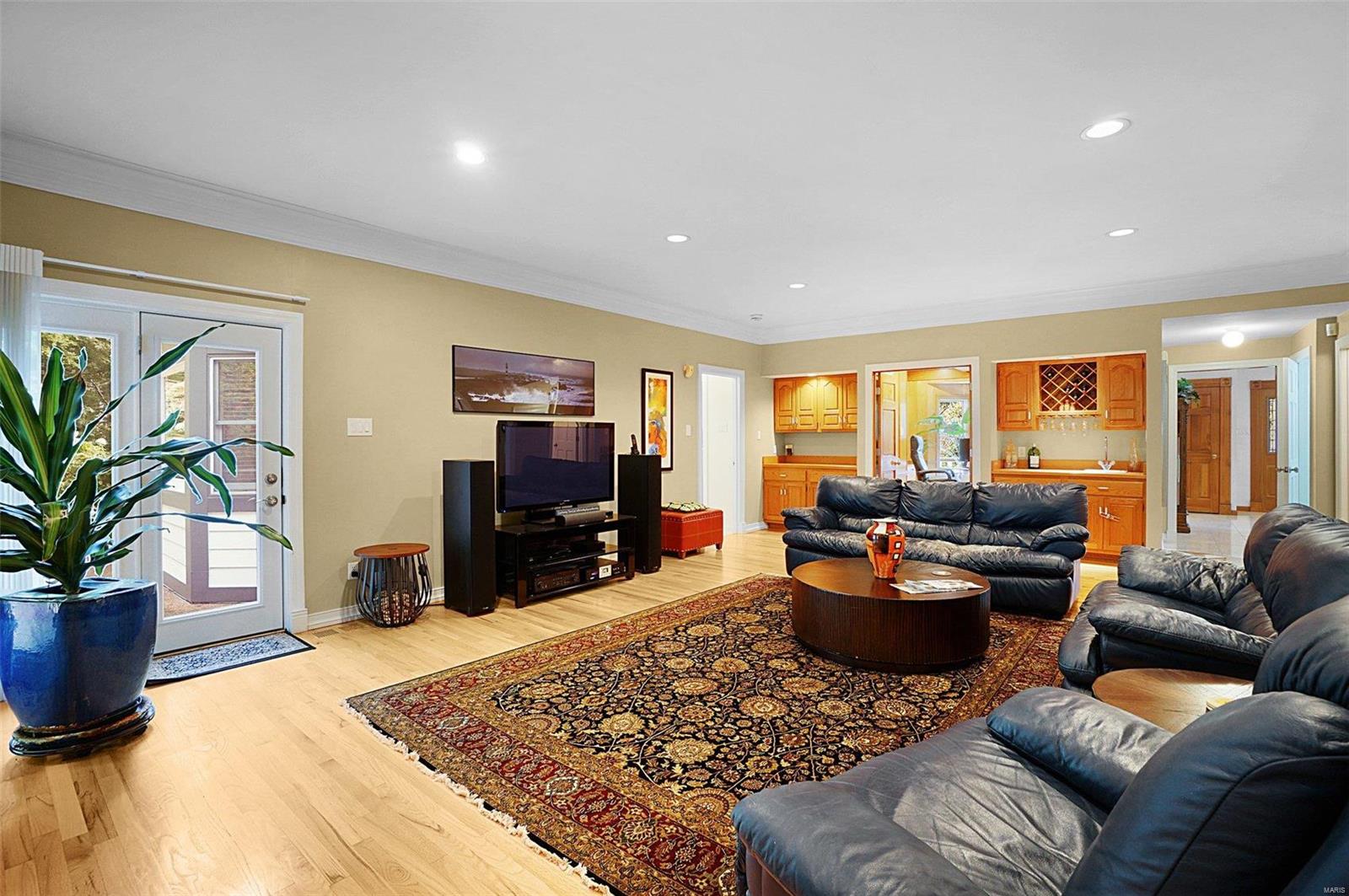 1533 Pacland Place