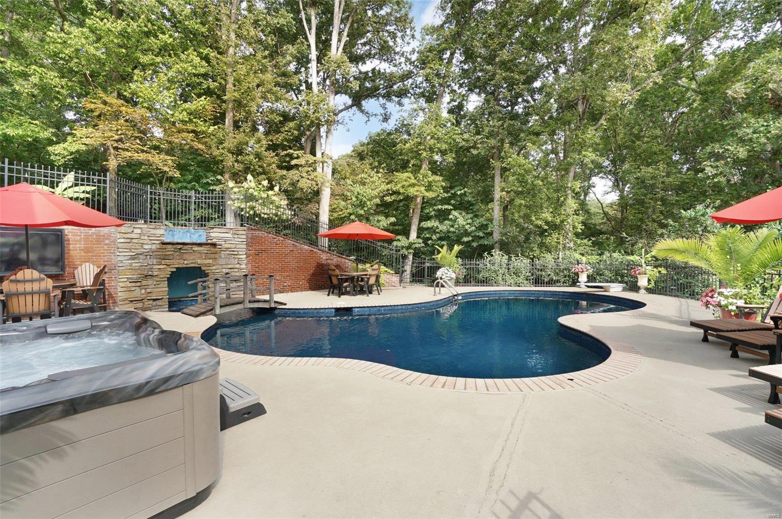 1533 Pacland Place