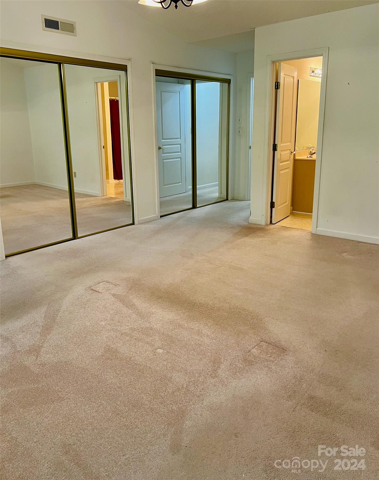 1402 Hyde Park Drive