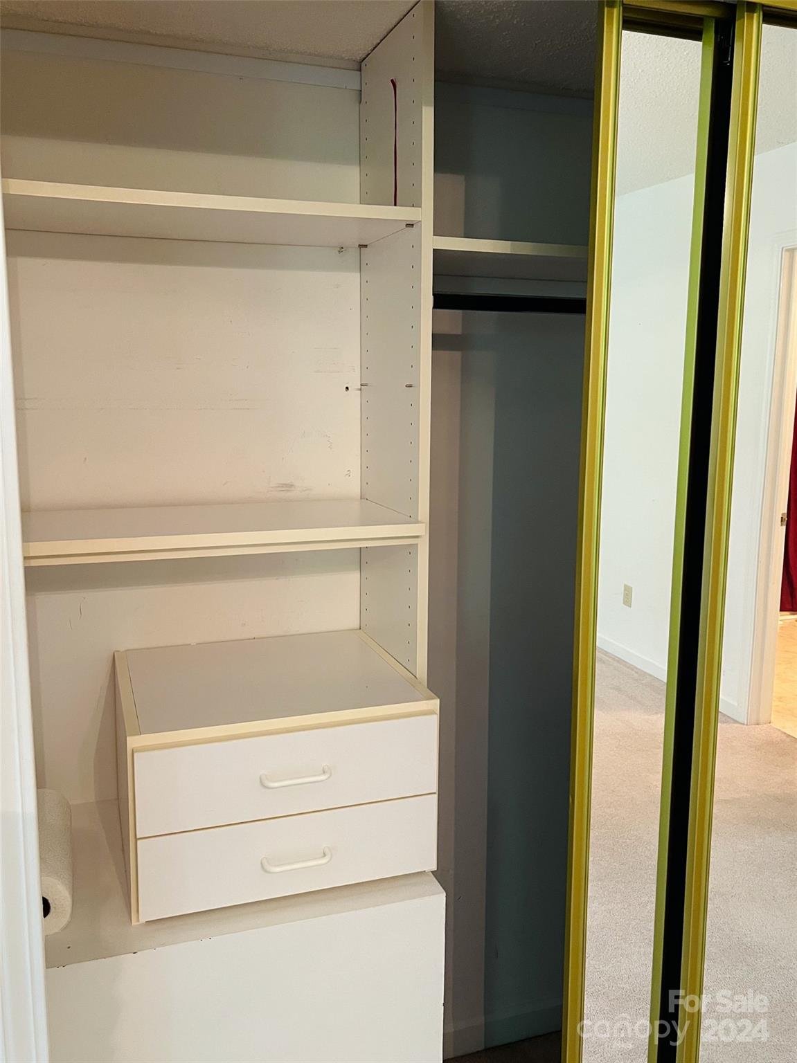 1402 Hyde Park Drive