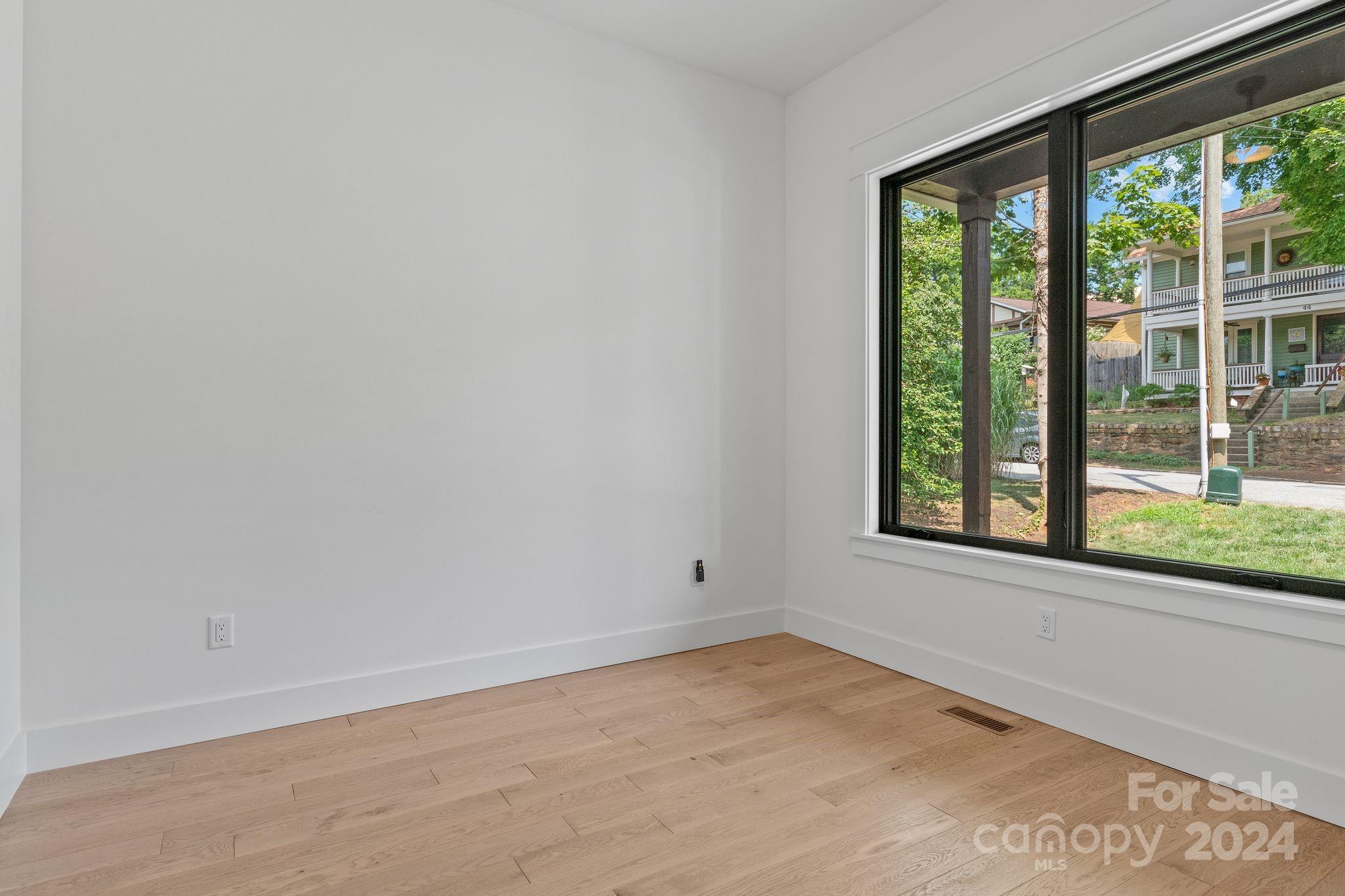 49 Woodrow Avenue
