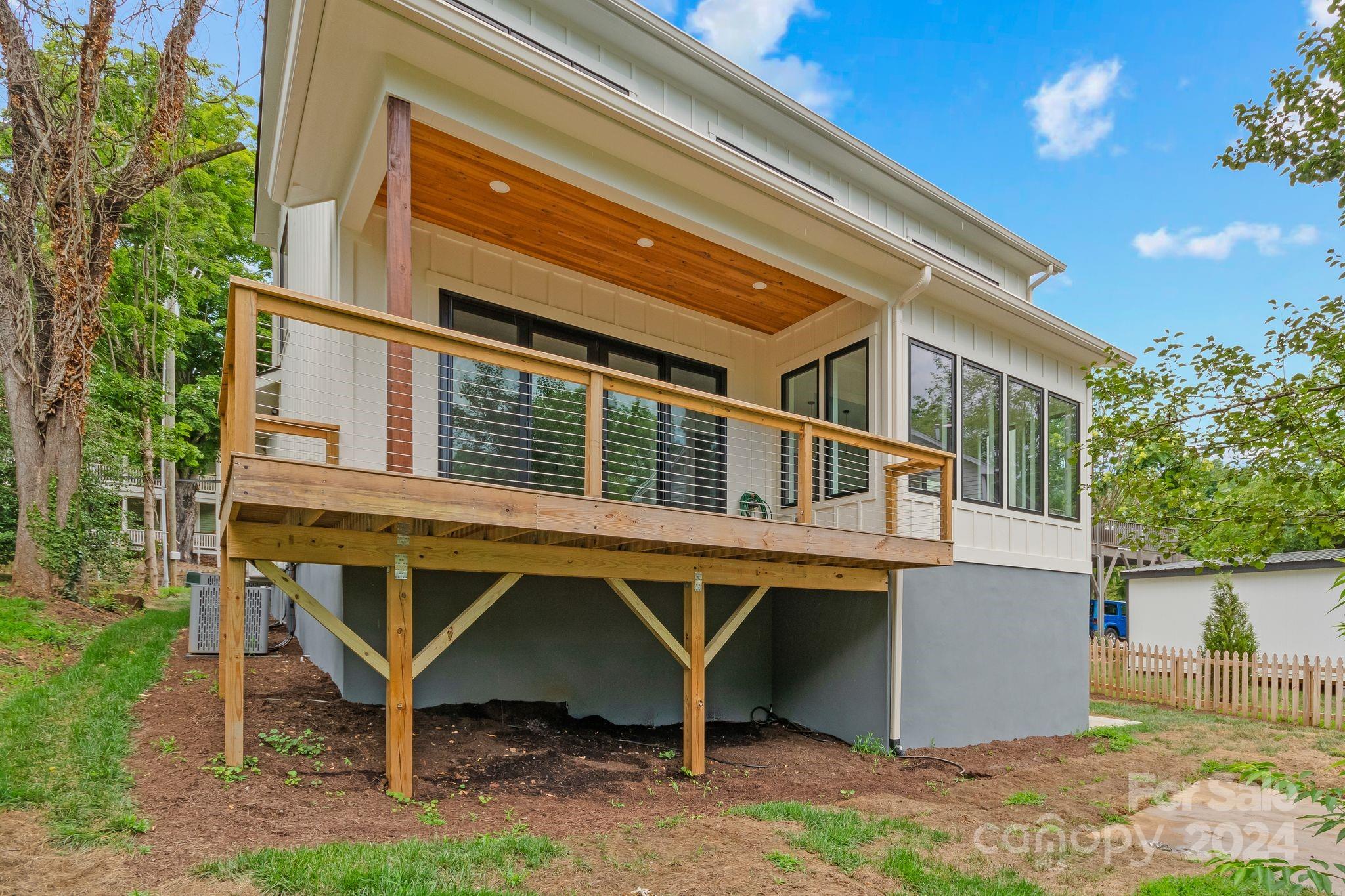 49 Woodrow Avenue