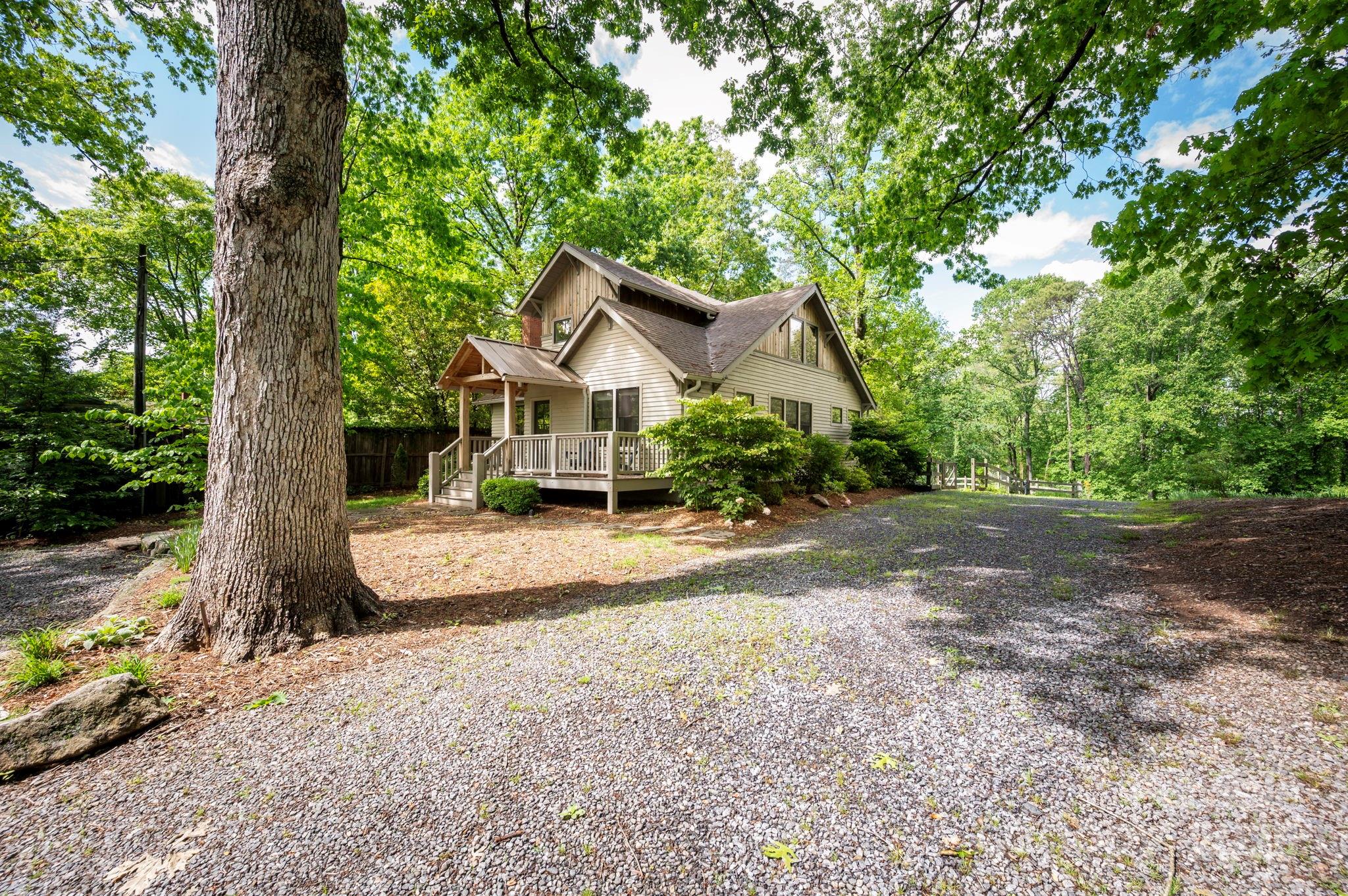 122 and 124 Shelburne Road