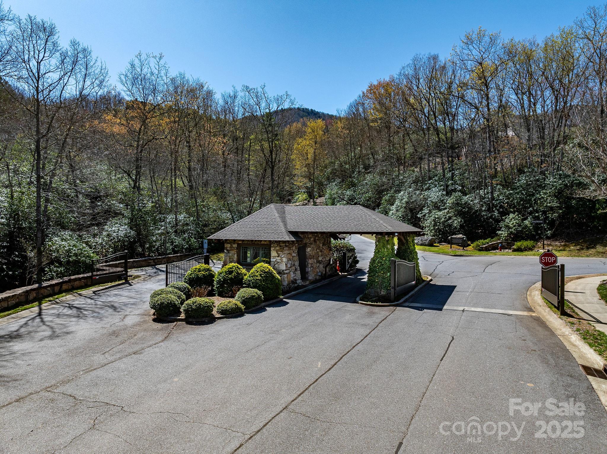 25 Settings Boulevard