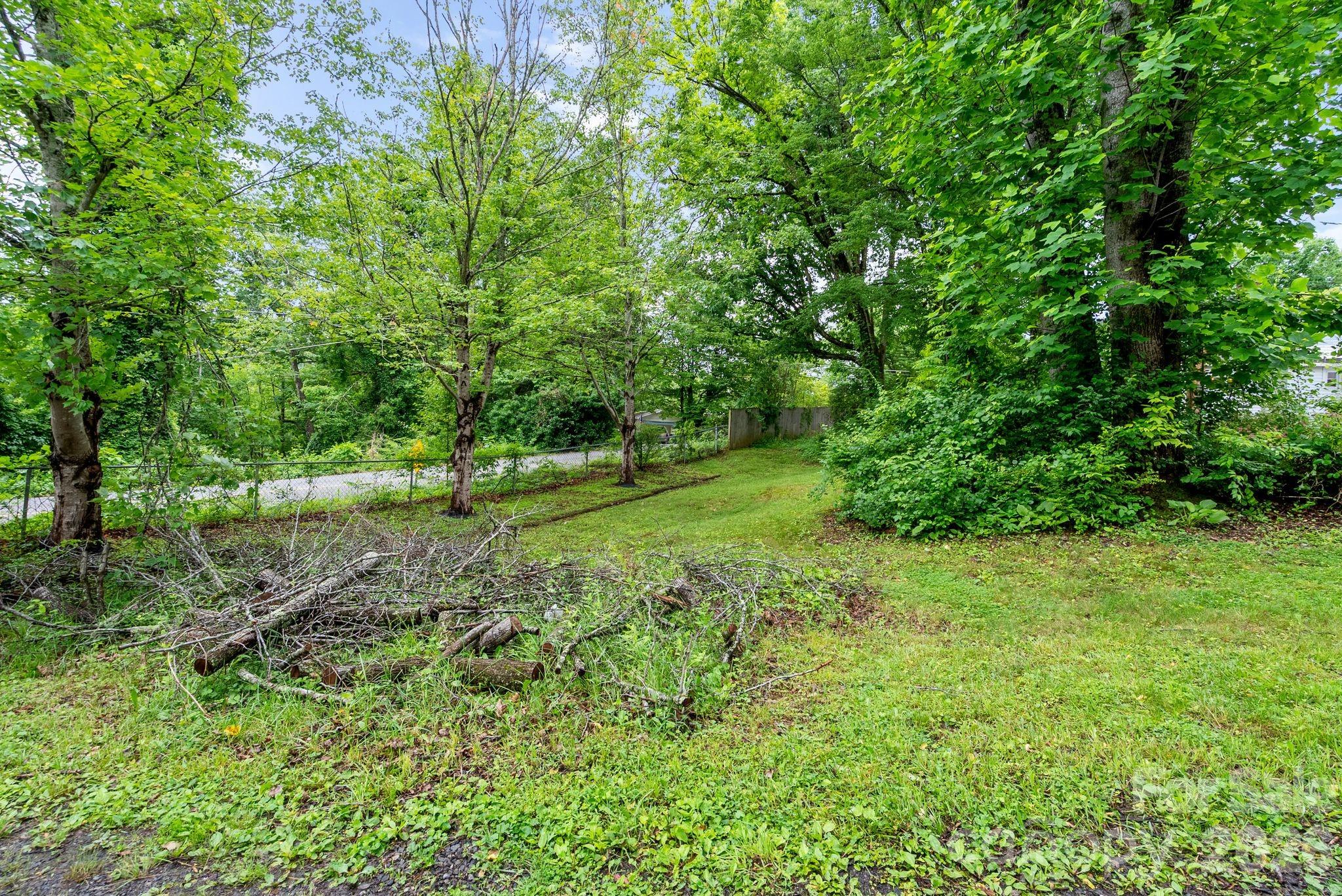 113 4th Street Unit: 8