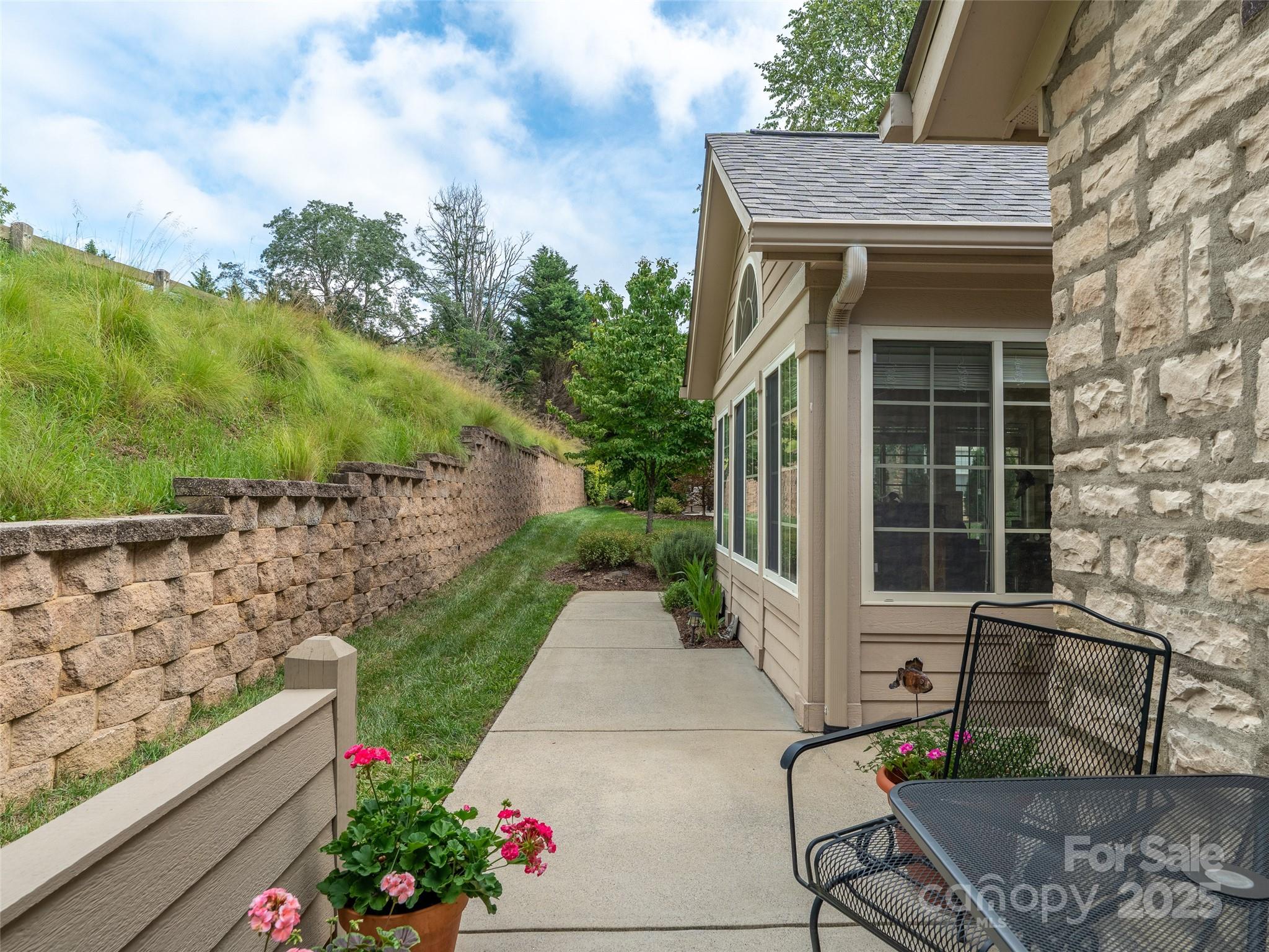 32 Mountain Meadow Circle