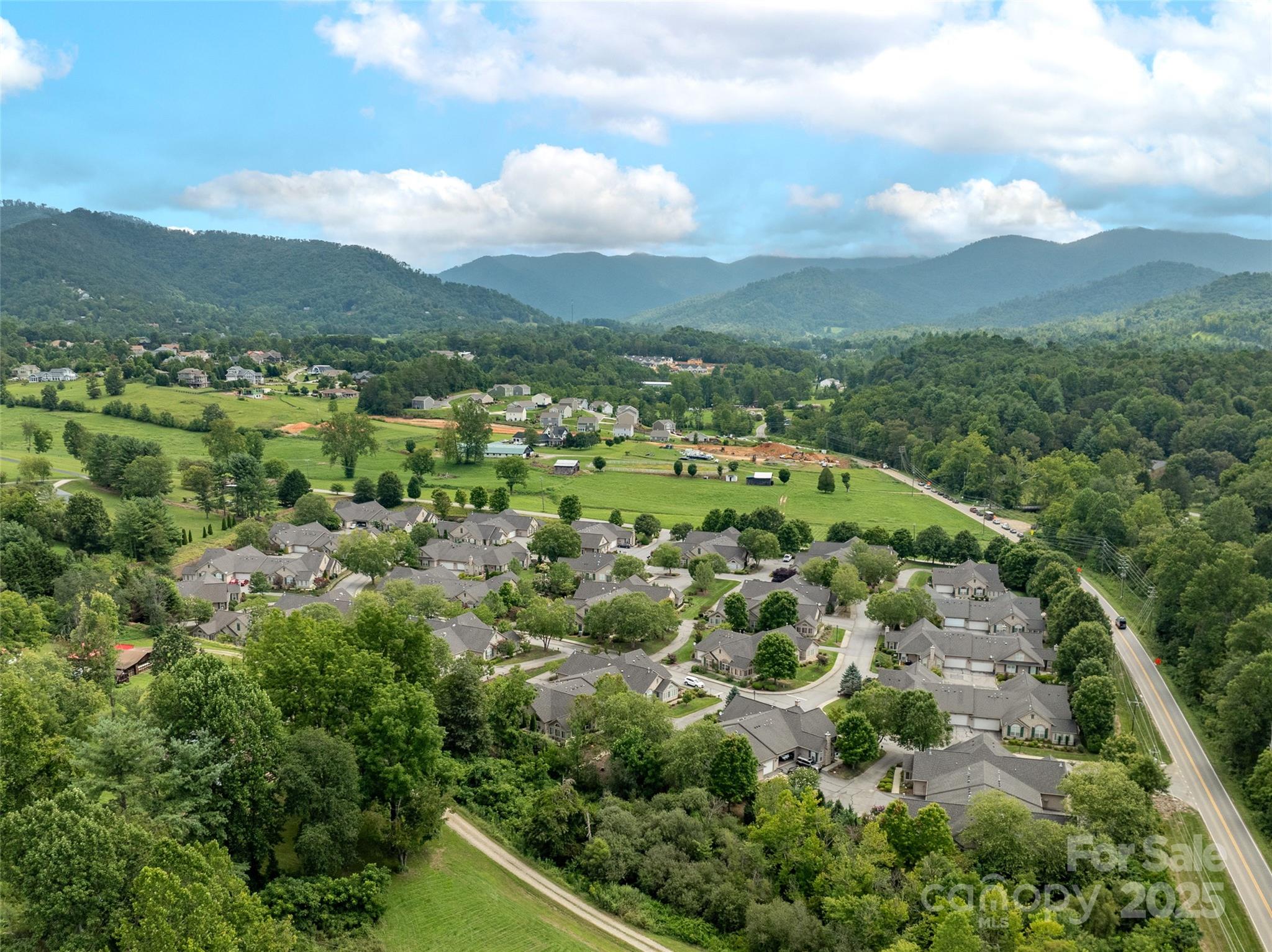 32 Mountain Meadow Circle