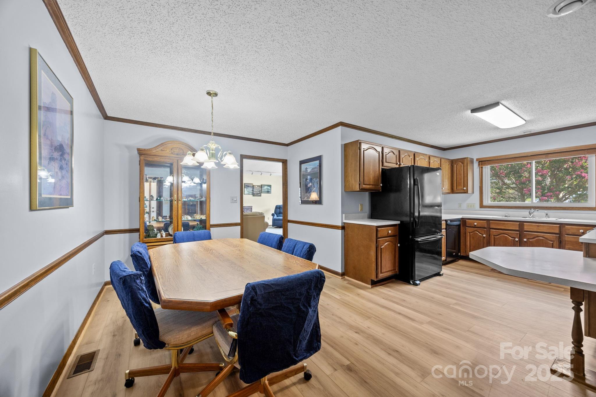 34 Larkspur Court Unit: B