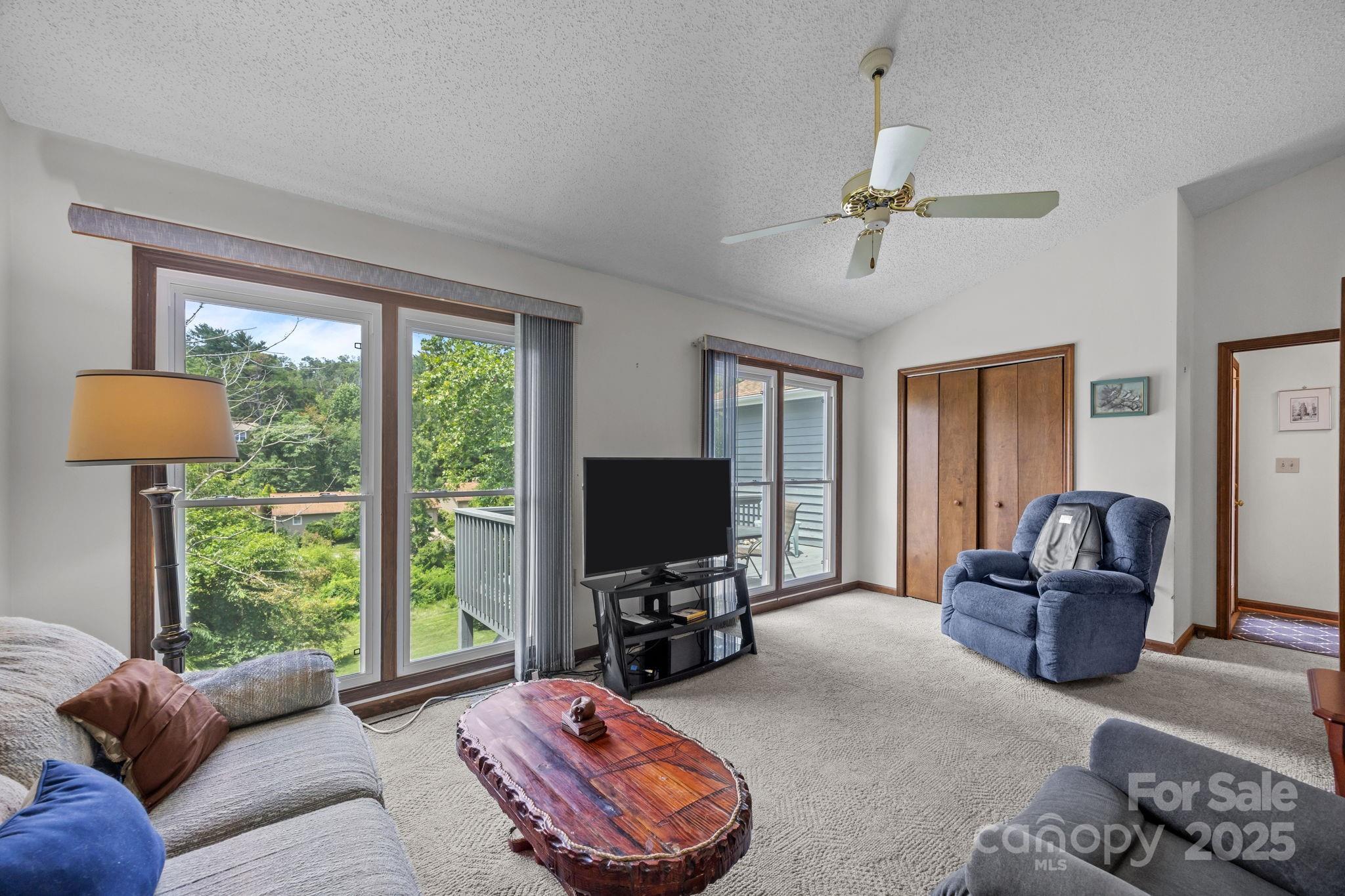 34 Larkspur Court Unit: B