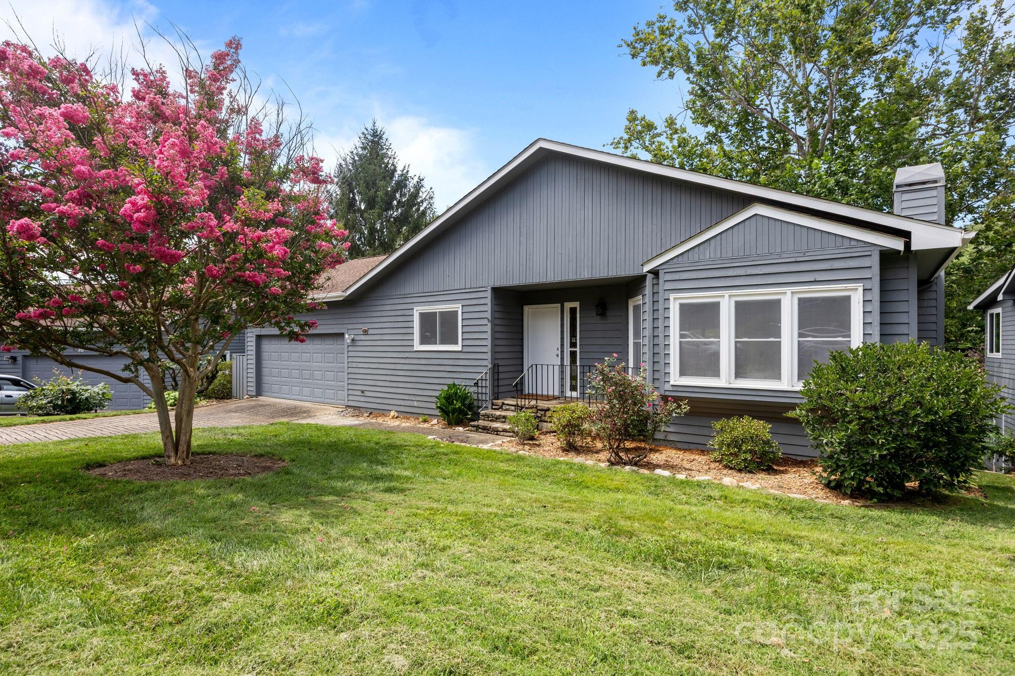 34 Larkspur Court Unit: B