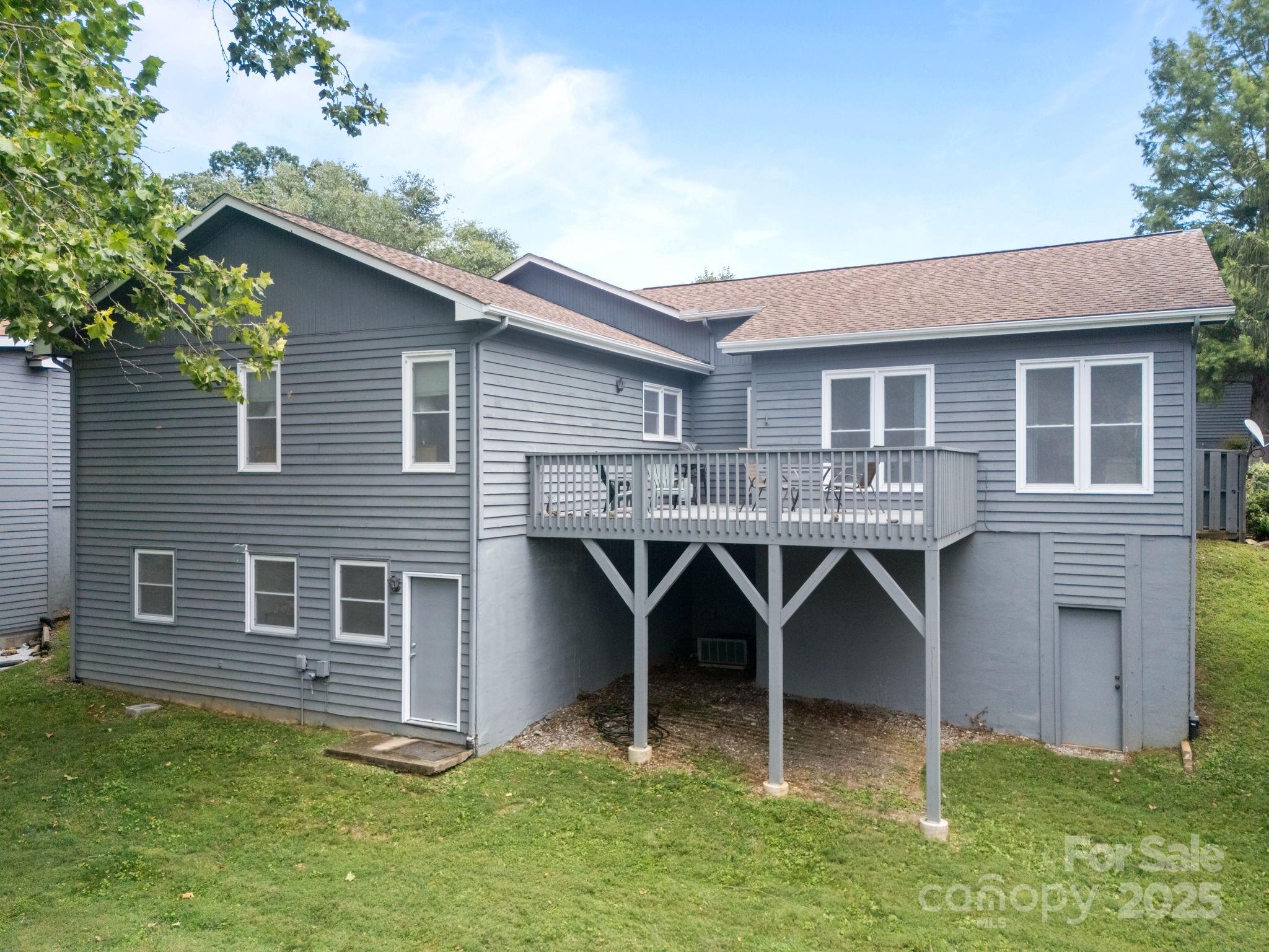 34 Larkspur Court Unit: B