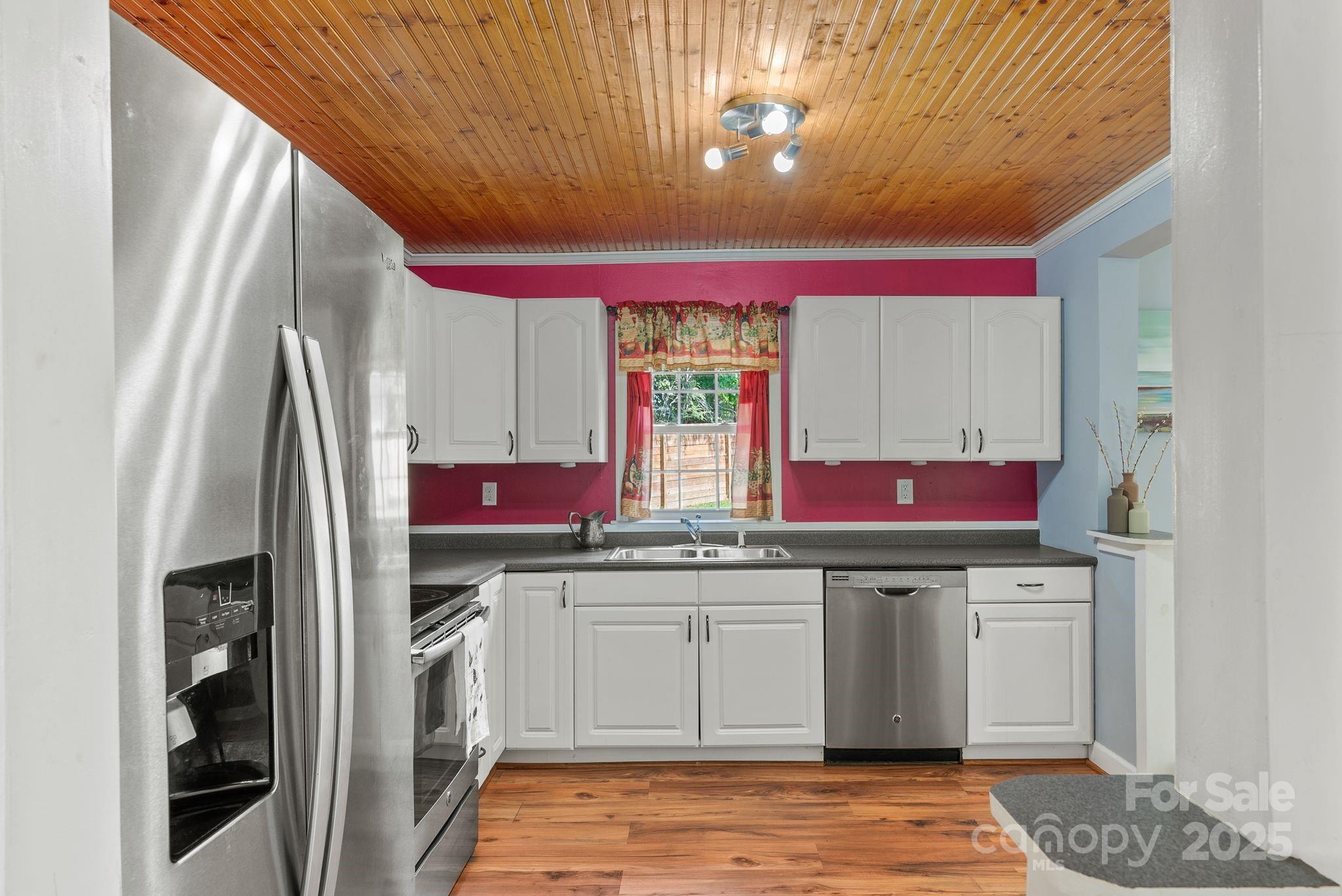 10 Wolf Creek Drive