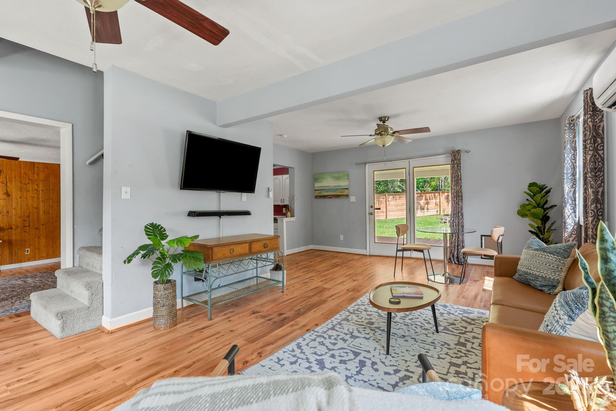 10 Wolf Creek Drive