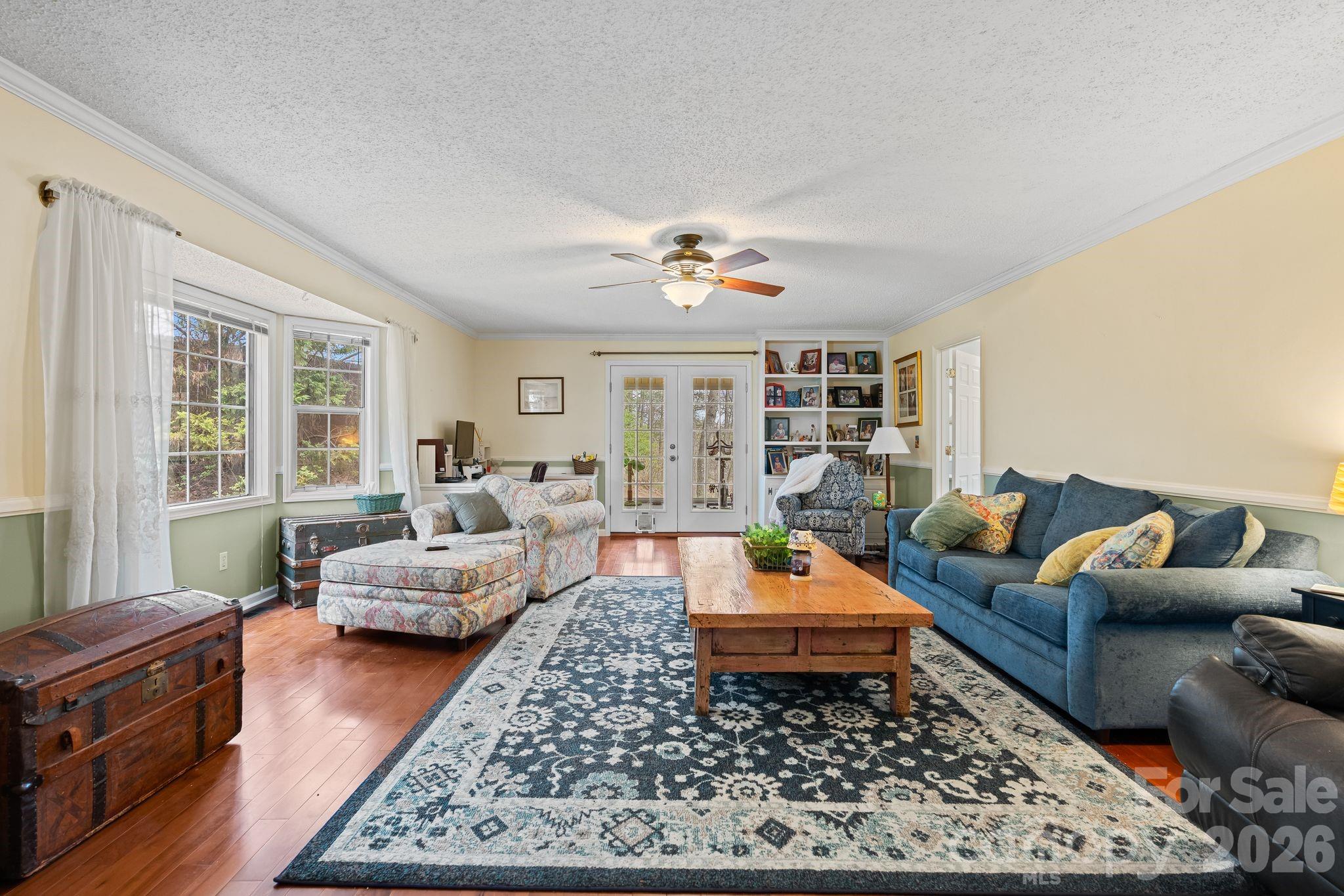 432 Hunters Glen Lane