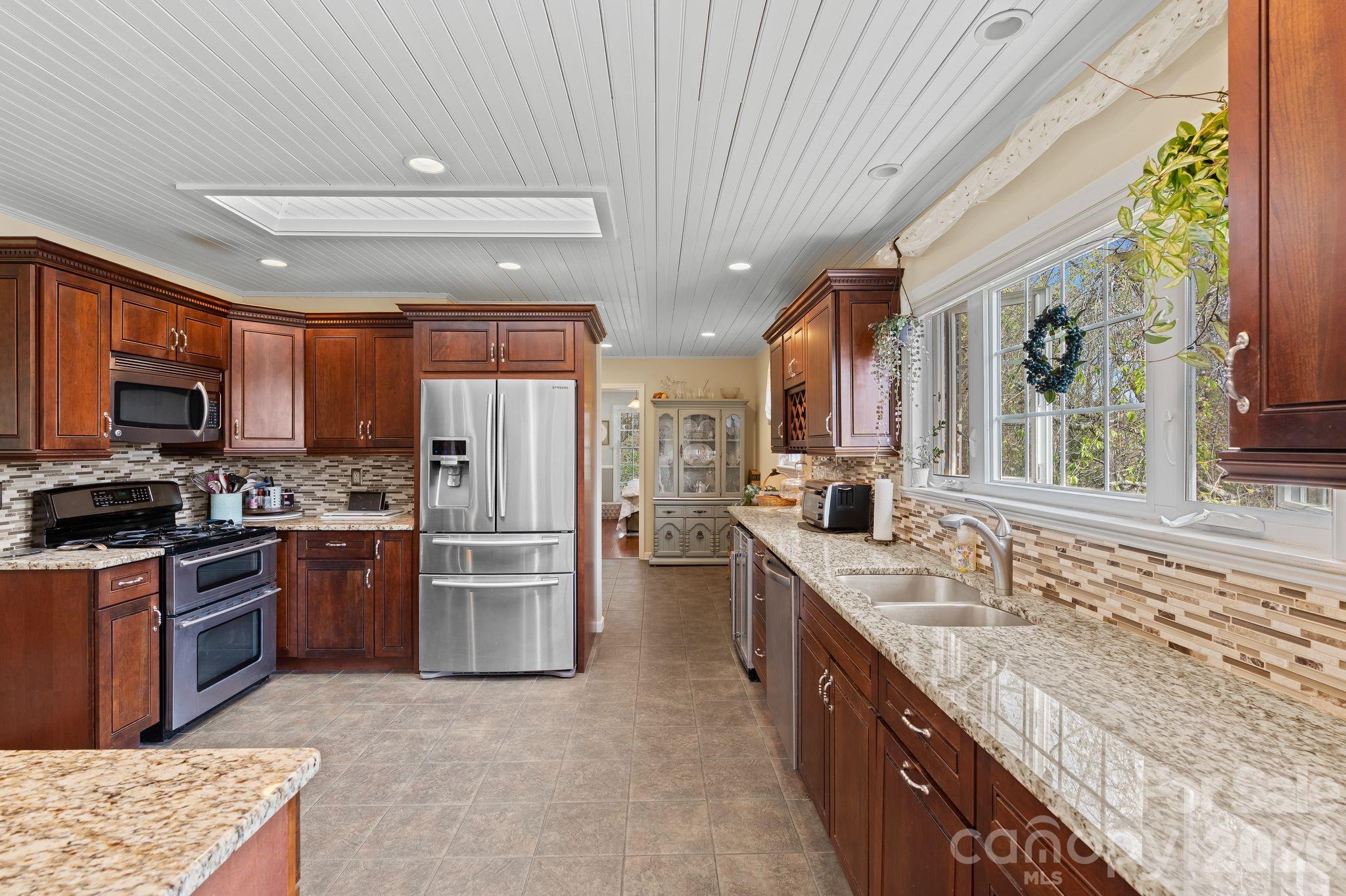 432 Hunters Glen Lane