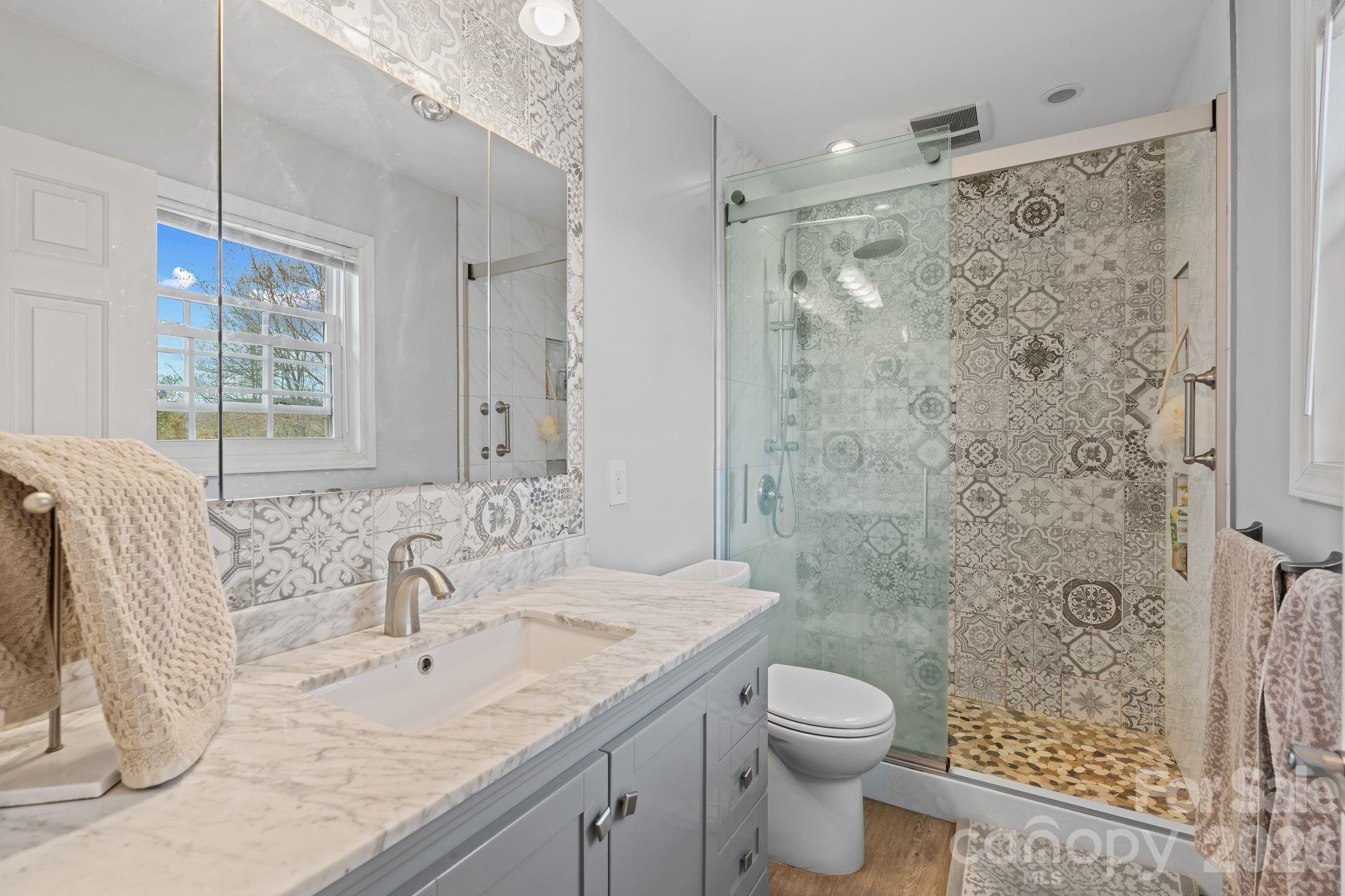 432 Hunters Glen Lane