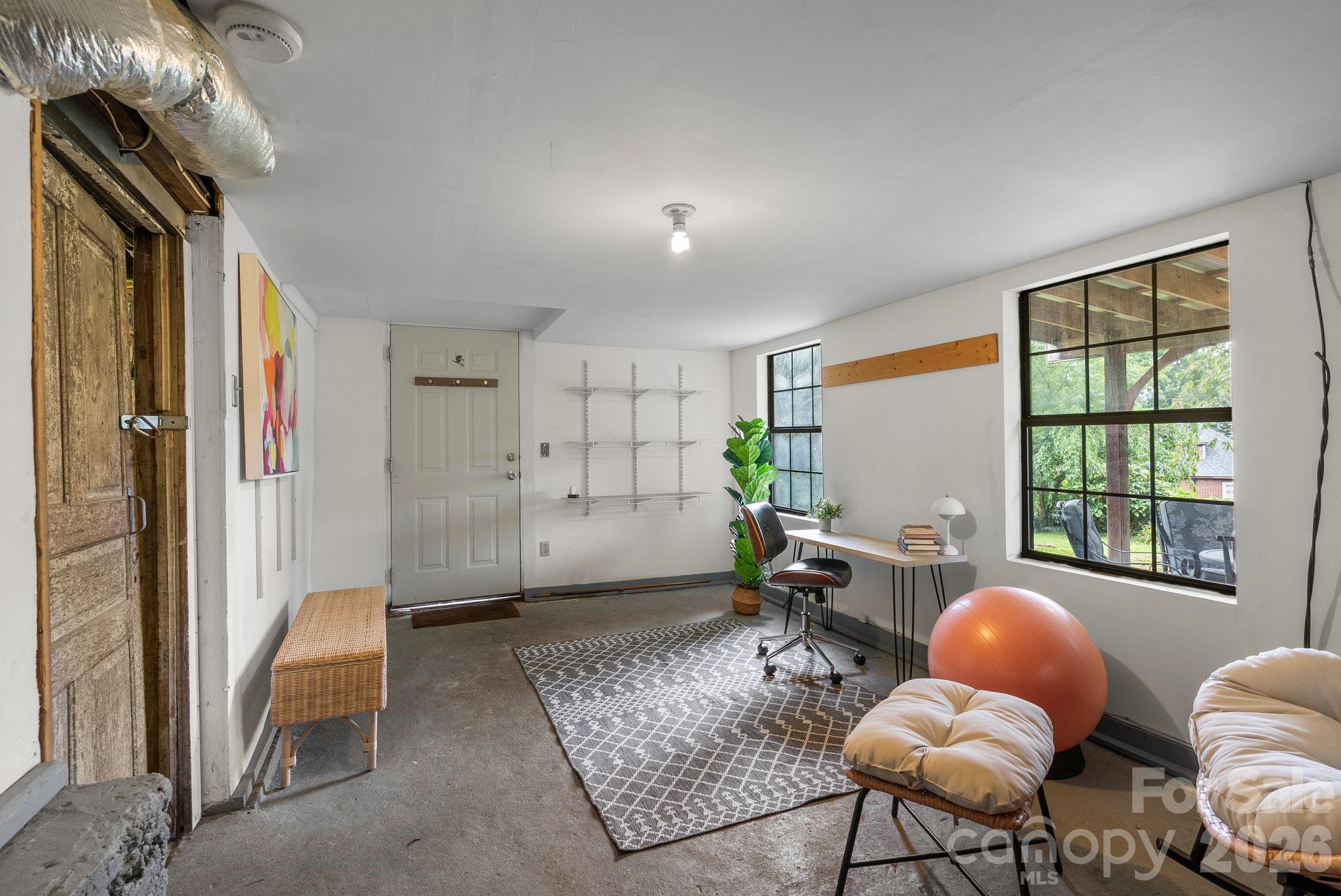60 Annandale Avenue