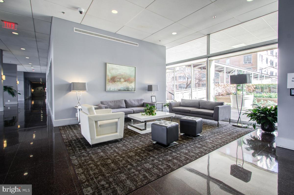 350 G St SW #N507