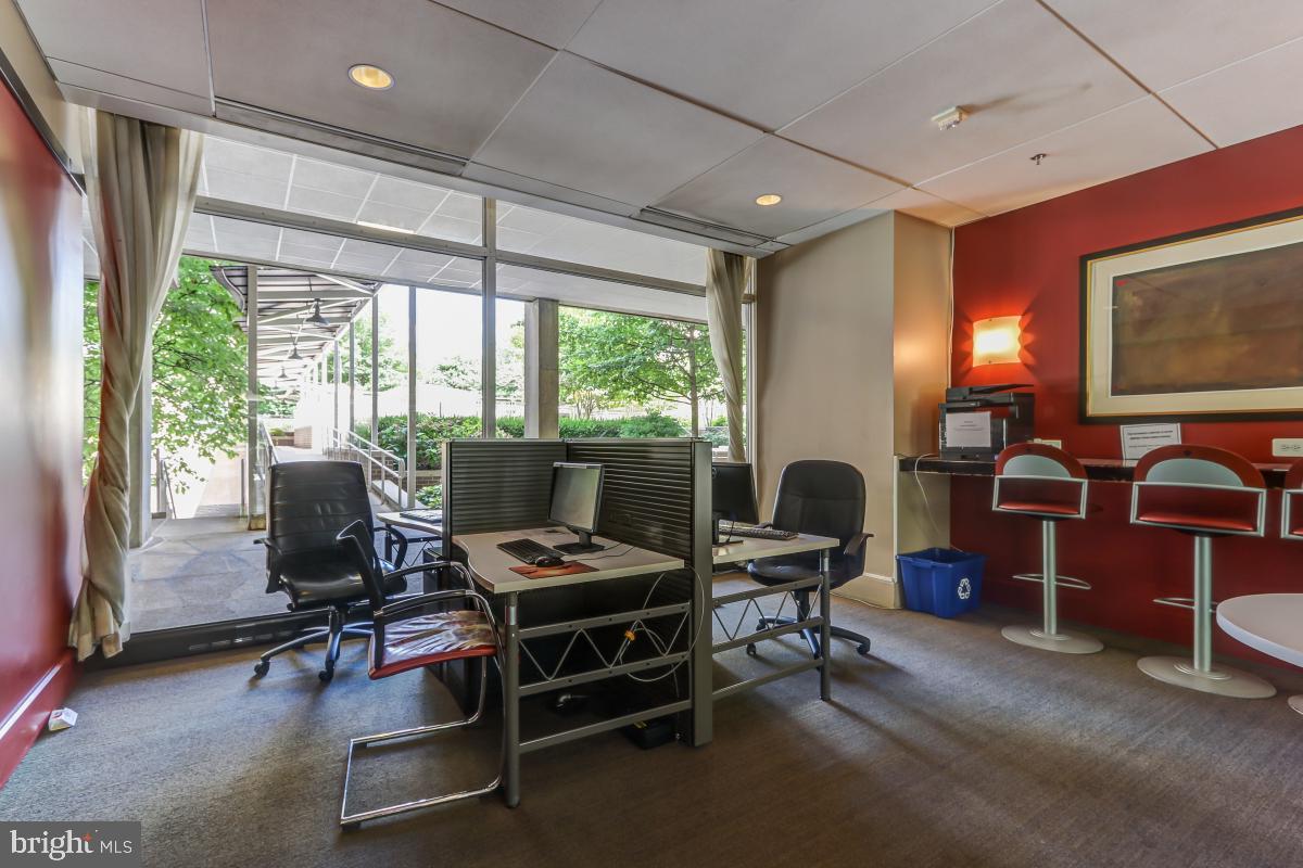 350 G St SW #N507