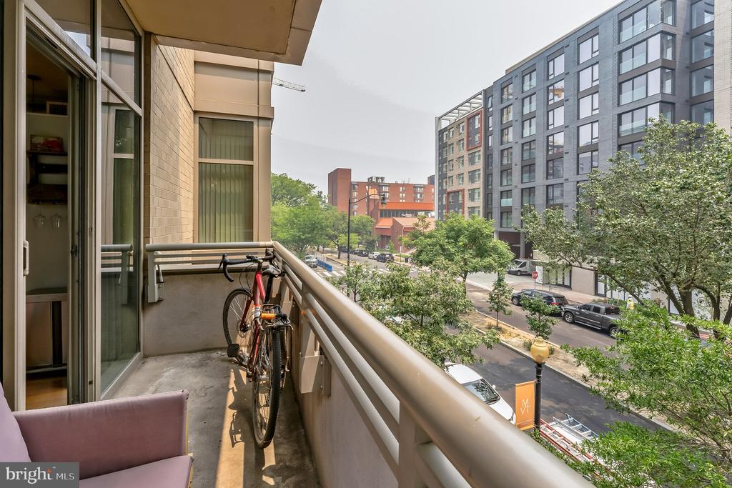 811 4TH ST NW #318