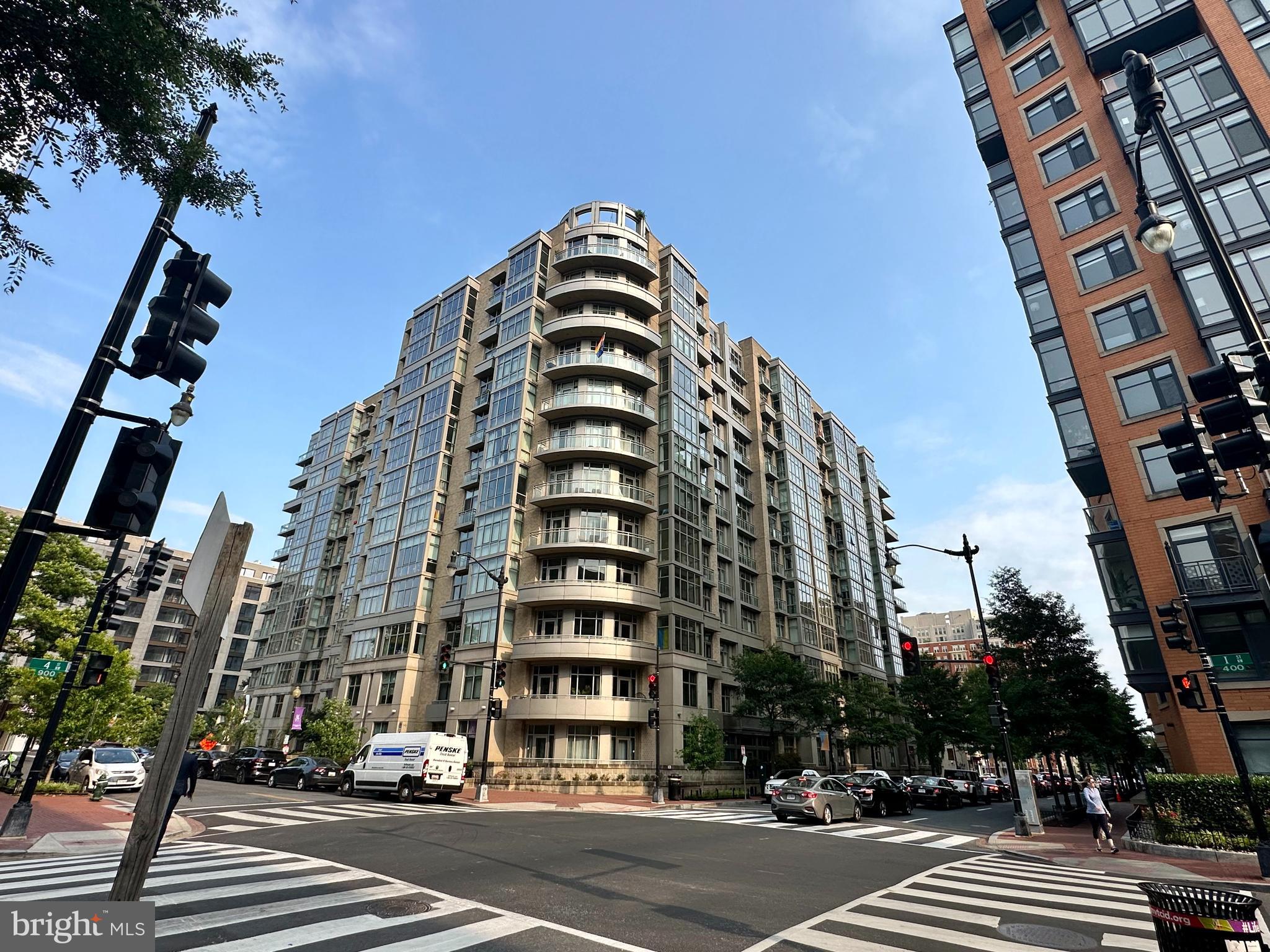811 4TH ST NW #318