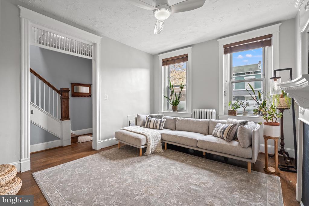 781 Fairmont St NW