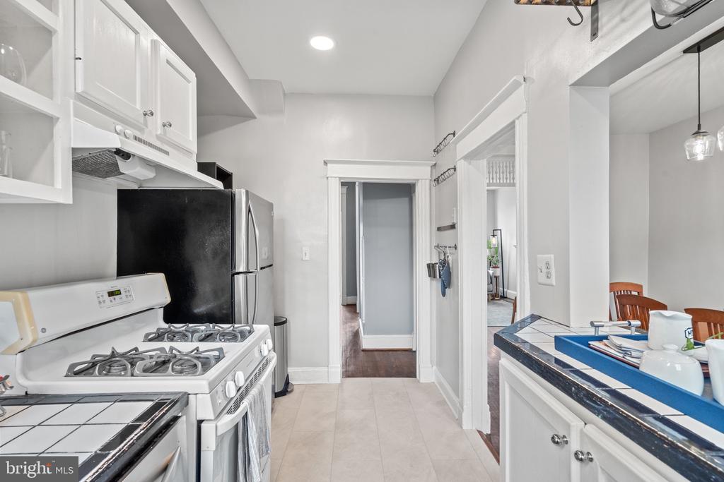 781 Fairmont St NW