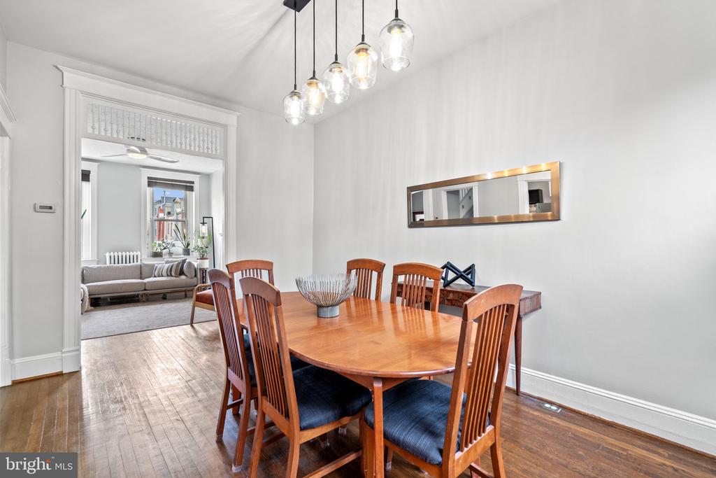 781 Fairmont St NW