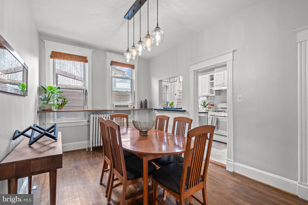 781 Fairmont St NW