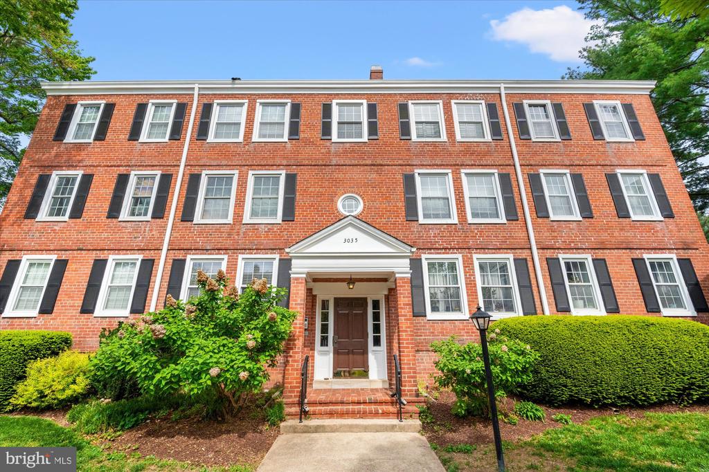 3035 S BUCHANAN ST #C2