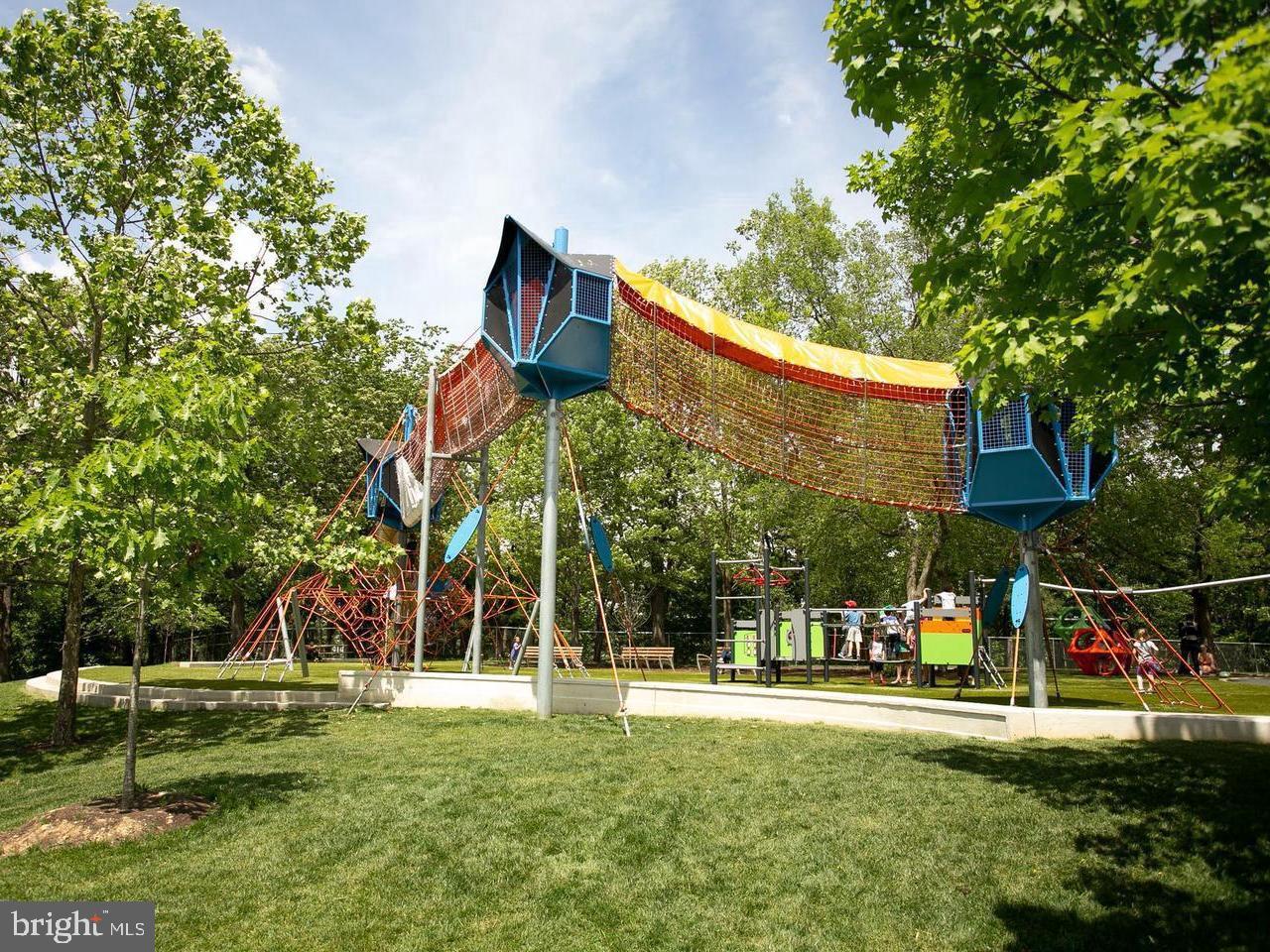 3361 S WAKEFIELD STREET B1