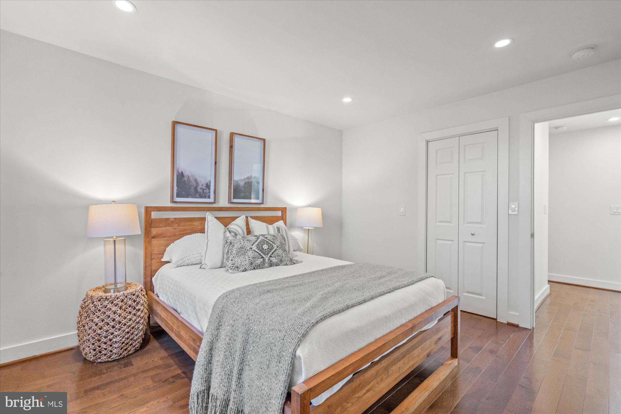 3361 S WAKEFIELD STREET B1