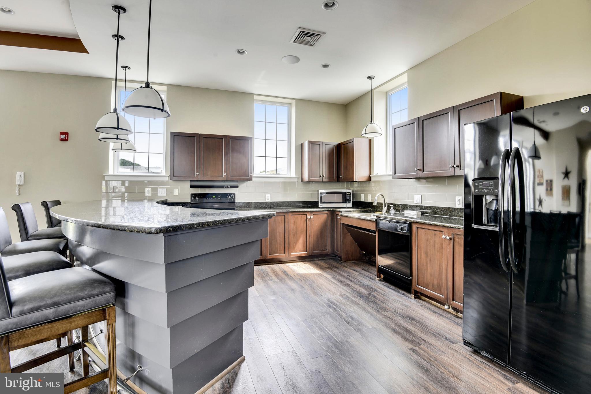 4113 S FOUR MILE RUN DRIVE 302