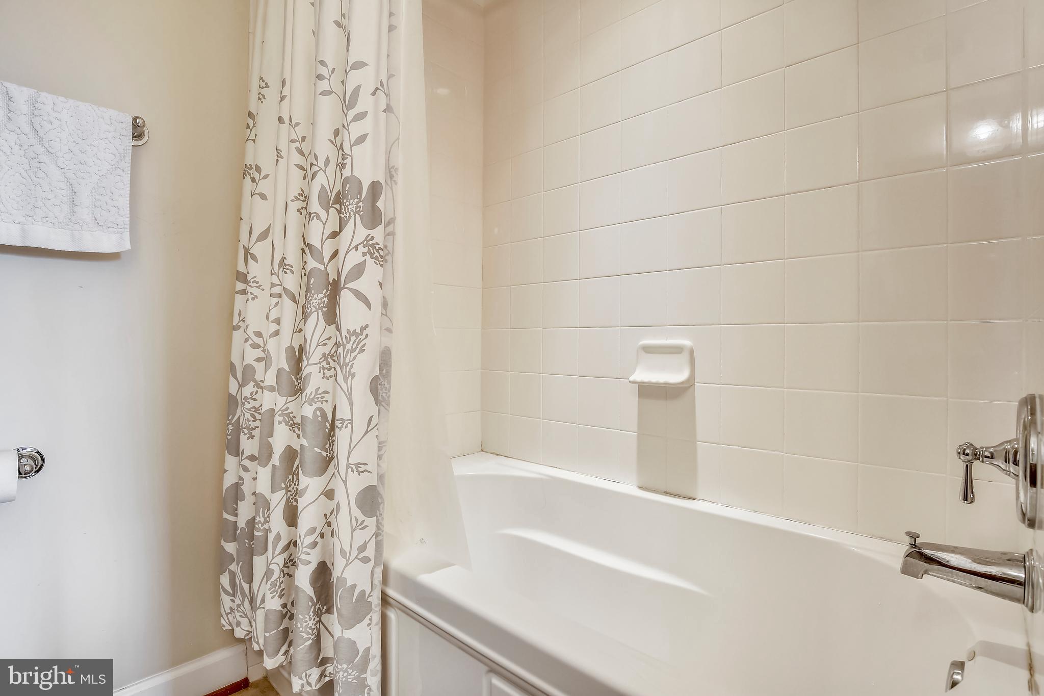 4113 S FOUR MILE RUN DRIVE 302