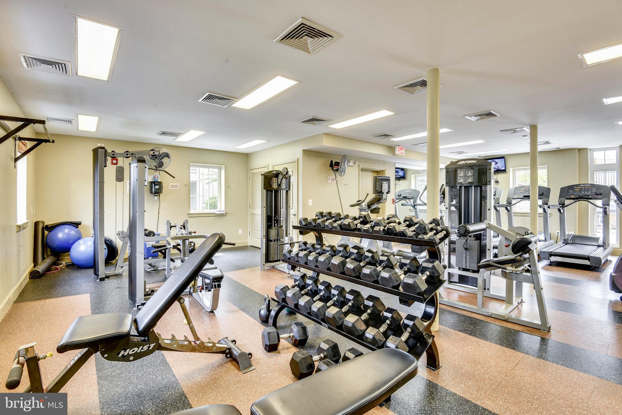 4113 S FOUR MILE RUN DRIVE 302