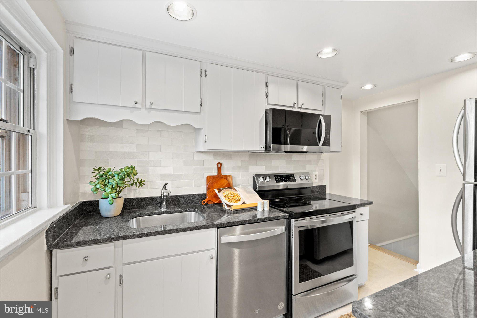 3013 S BUCHANAN STREET