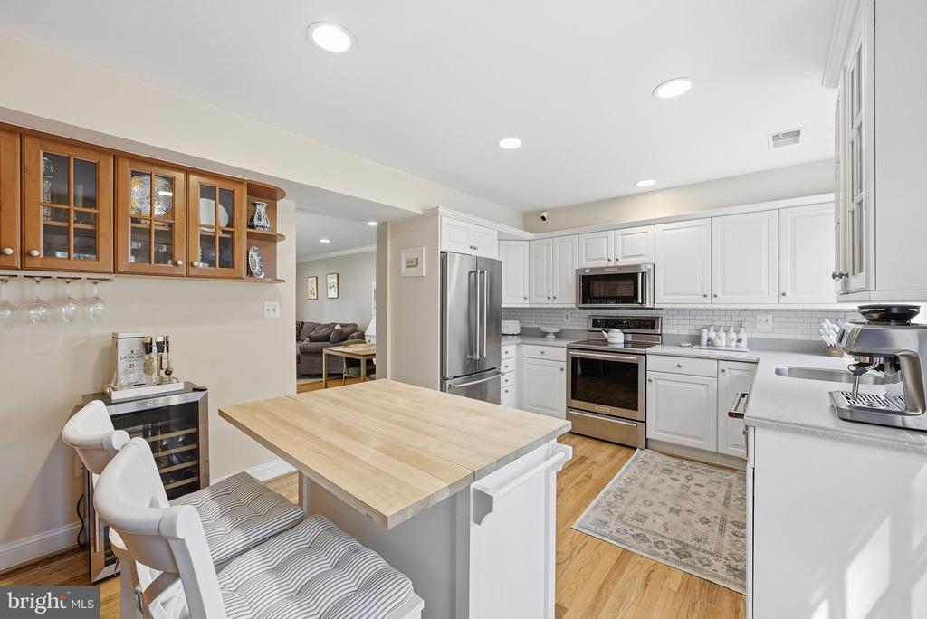 2556 S ARLINGTON MILL DR C 3